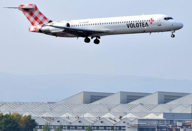 Aircraft approaching Belfast City Airport