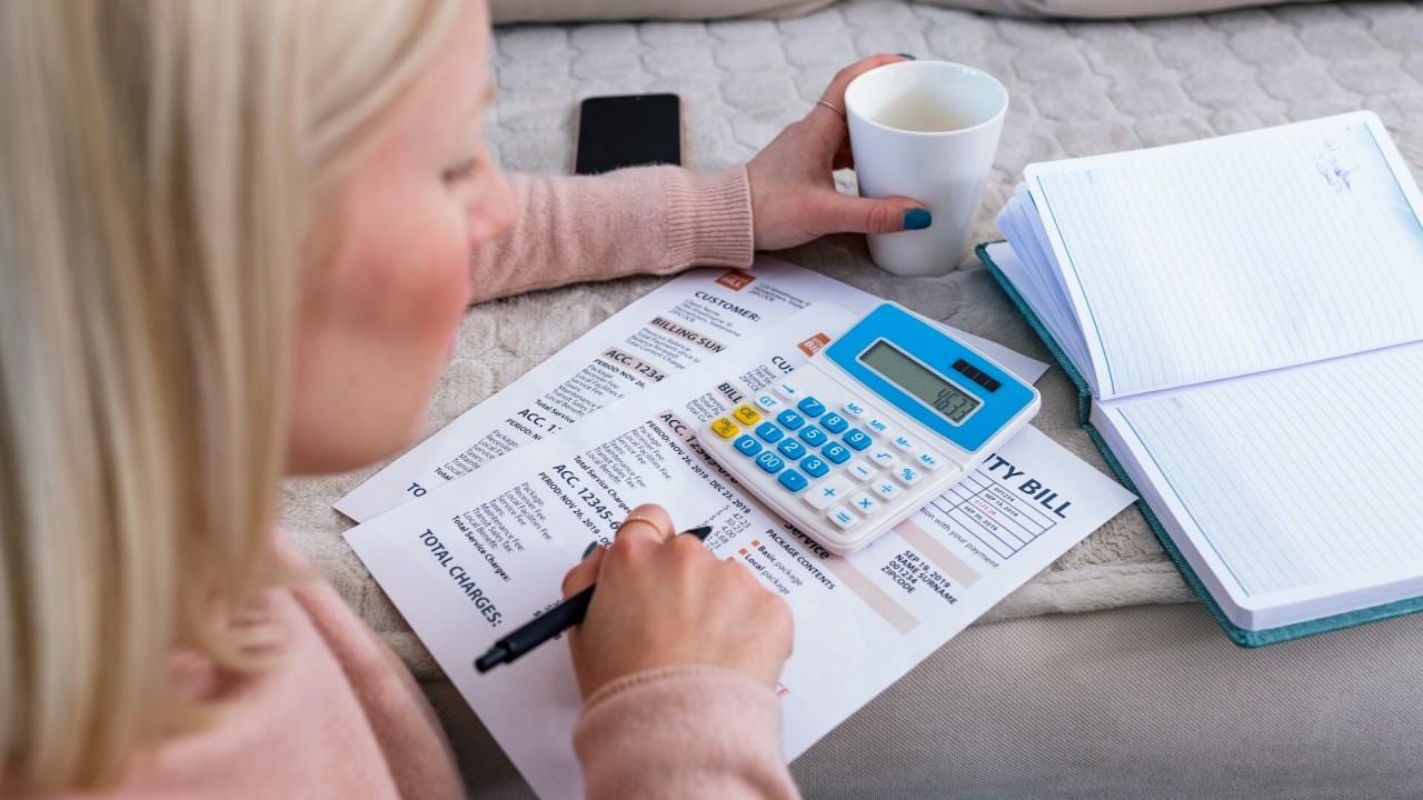 Women calculating