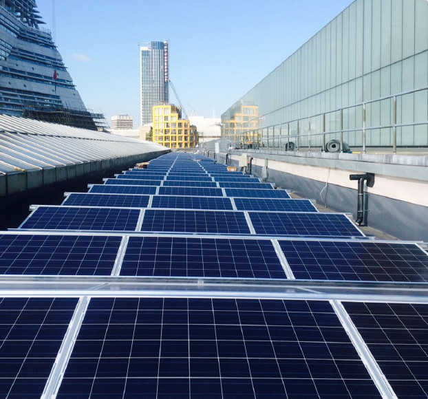 Tate modern roof top solar panels